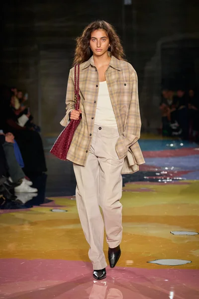Look 1
